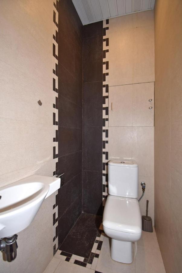 Прекрасная 4-Ех Комнатная Квартира В Самом Центре Yerevan Bagian luar foto