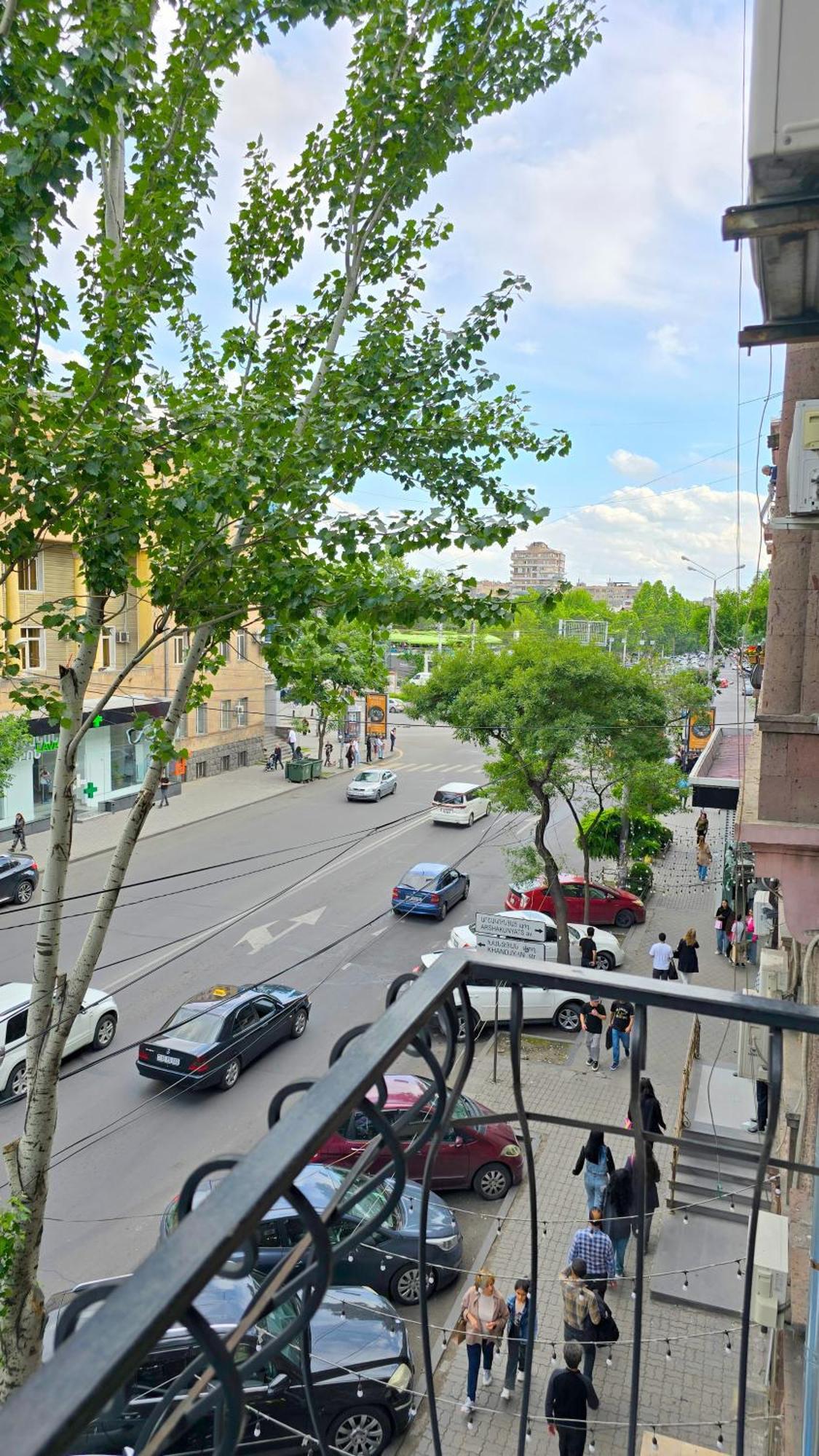 Прекрасная 4-Ех Комнатная Квартира В Самом Центре Yerevan Bagian luar foto